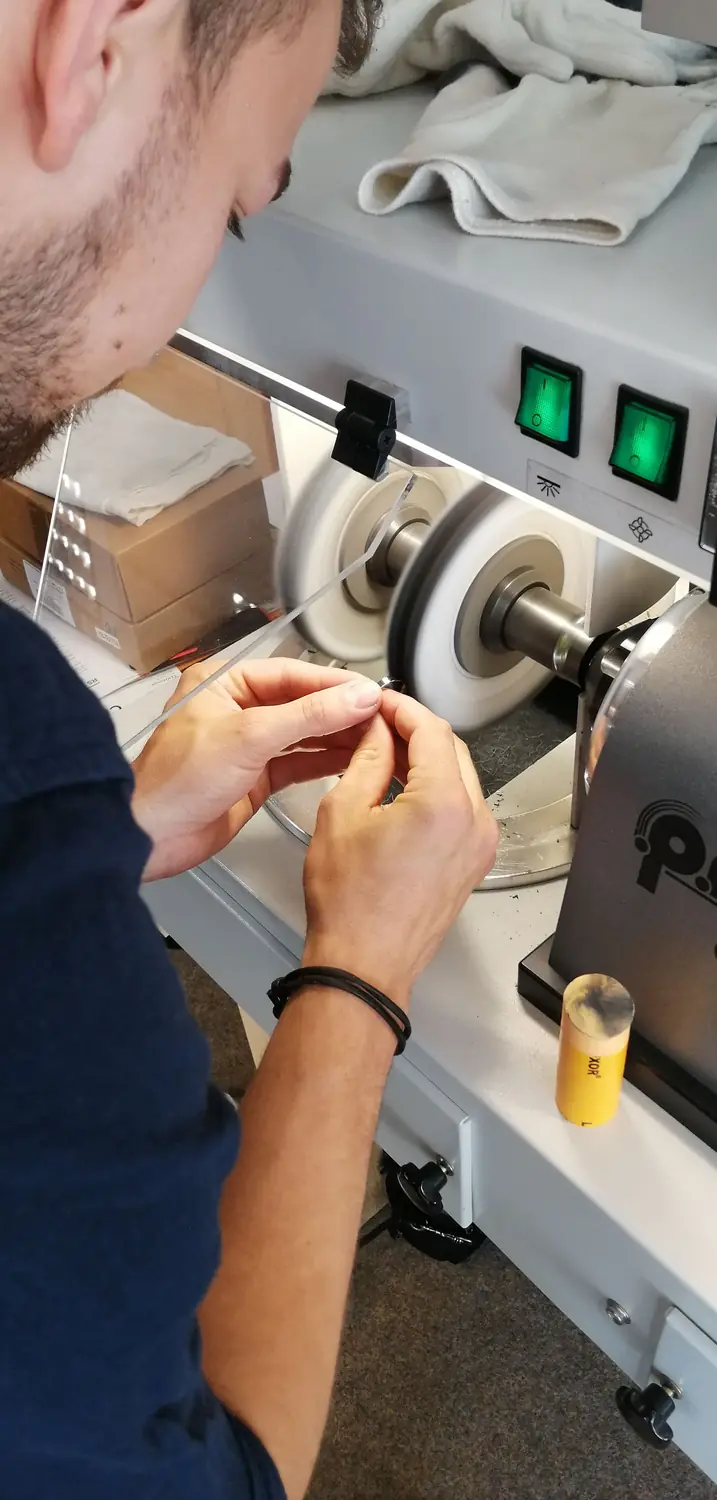 Einblick in einen Trauringkurs im Atelier Andreas Jordan